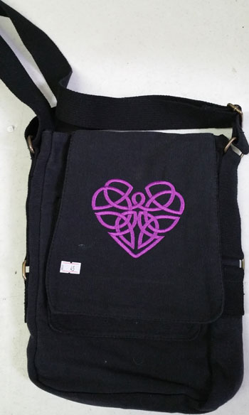 Celtic Heart Tech Bag - Click Image to Close