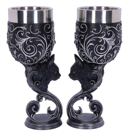 Familiars Love Goblets (Pair of Loving Cups) - Click Image to Close